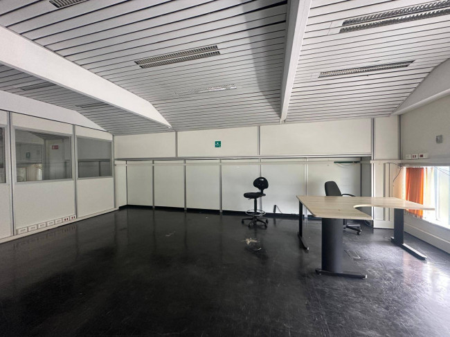 Magazzino in affitto/vendita a Genova