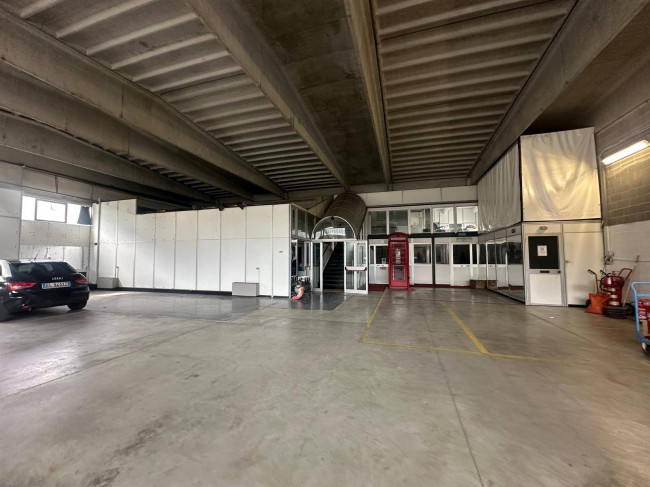 Magazzino in affitto/vendita a Genova