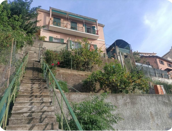 Casa semi indipendente in vendita a Genova