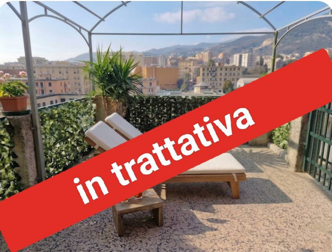  à vente à Genova