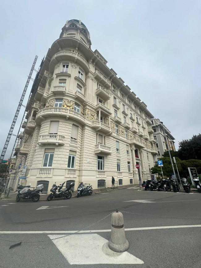 Studio/Ufficio in affitto a Genova