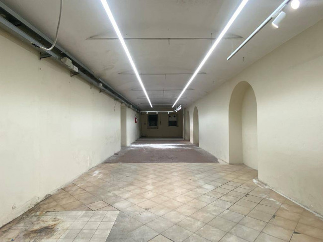 Locale commerciale in affitto/vendita a Genova