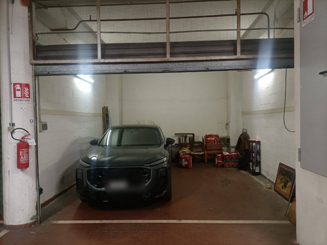  à vente à Genova