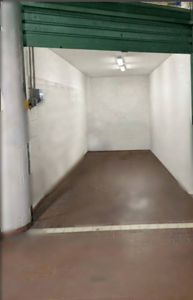  à vente à Genova