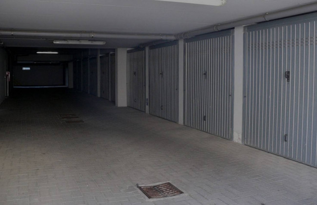  à vente à Genova