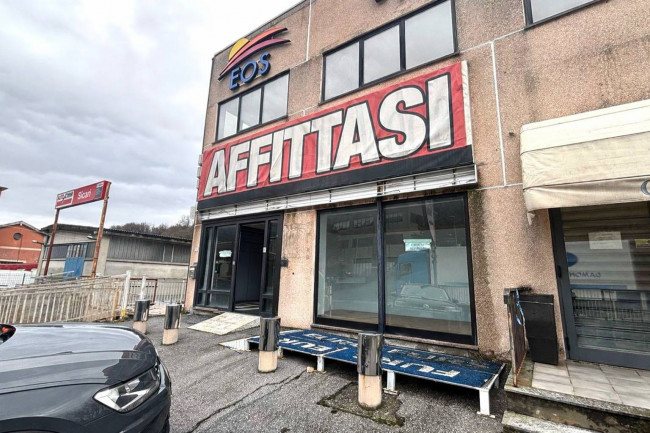 Capannone in affitto a Savignone