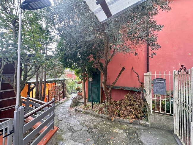 Casa semi indipendente in vendita a Genova