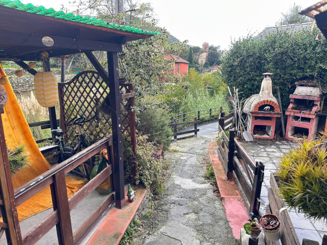 Casa semi indipendente in vendita a Genova