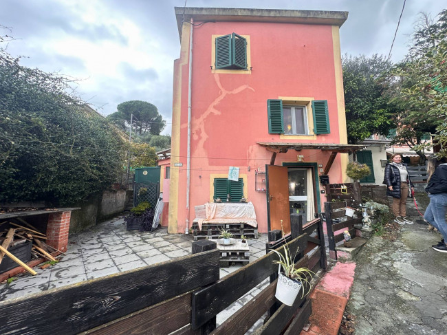 Casa semi indipendente in vendita a Genova