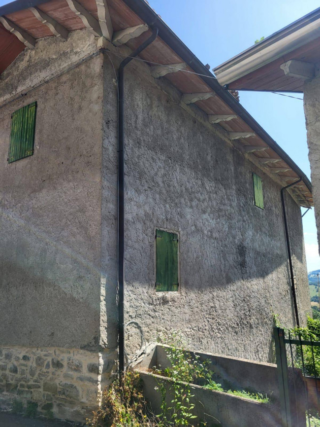 Cascina/Casale/Masseria in vendita a Ventasso