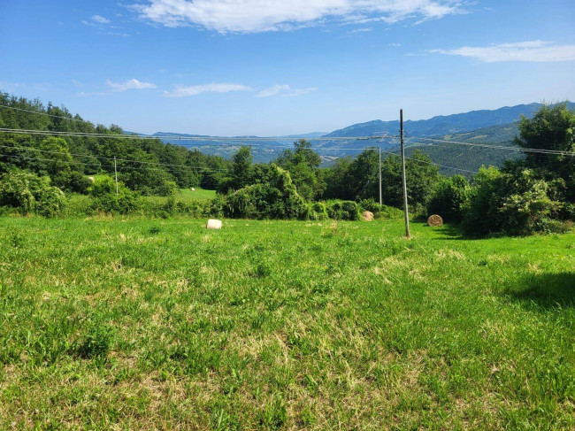 Cascina/Casale/Masseria in vendita a Ventasso