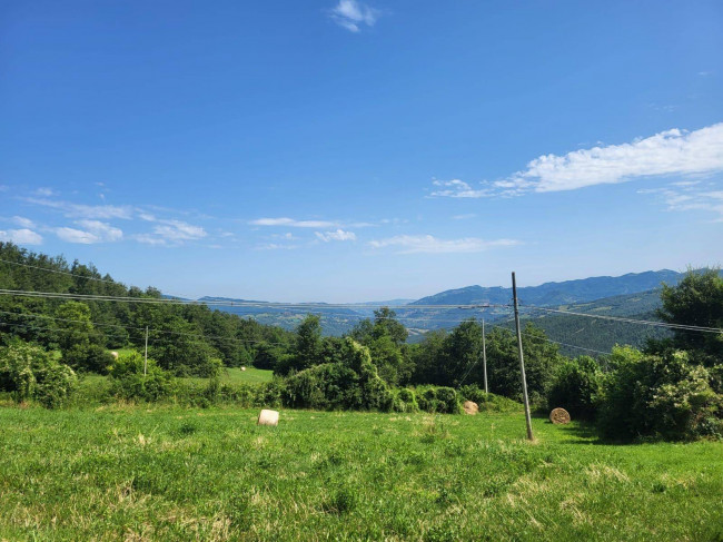 Cascina/Casale/Masseria in vendita a Ventasso