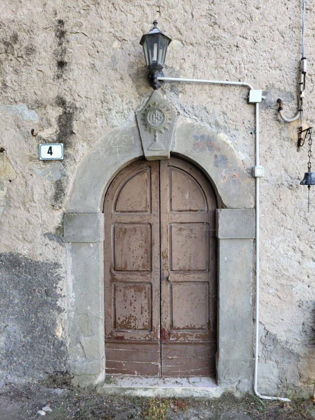 Cascina/Casale/Masseria in vendita a Ventasso