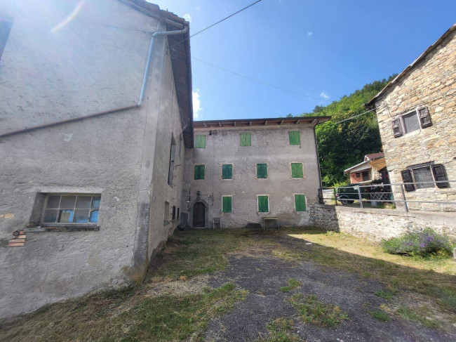 Cascina/Casale/Masseria in vendita a Ventasso