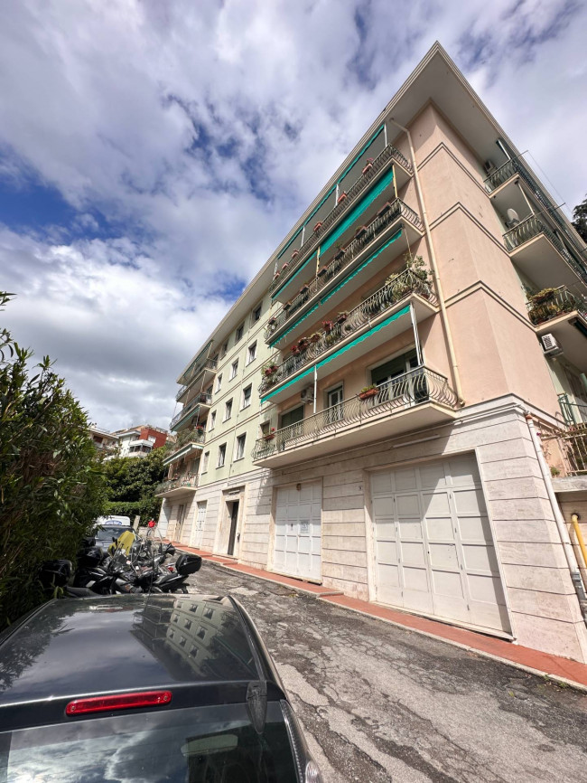 Appartamento in vendita a Genova