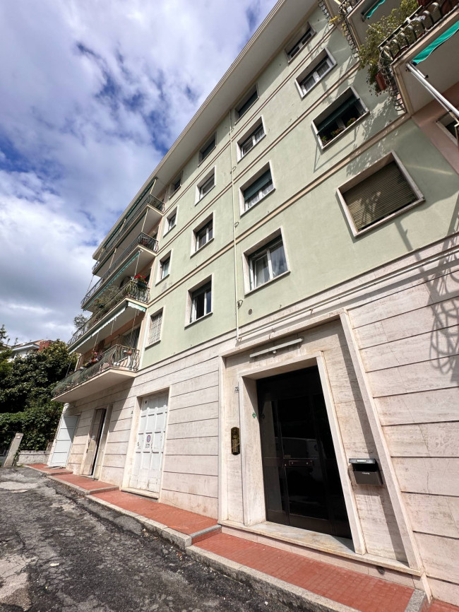 Appartamento in vendita a Genova