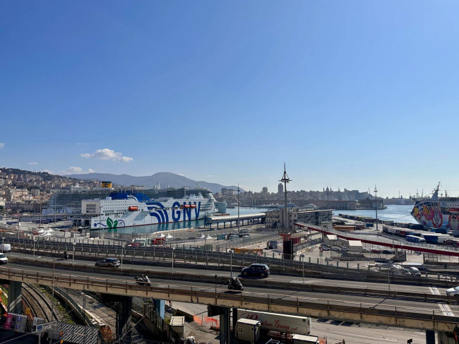 Appartamento in vendita a Genova
