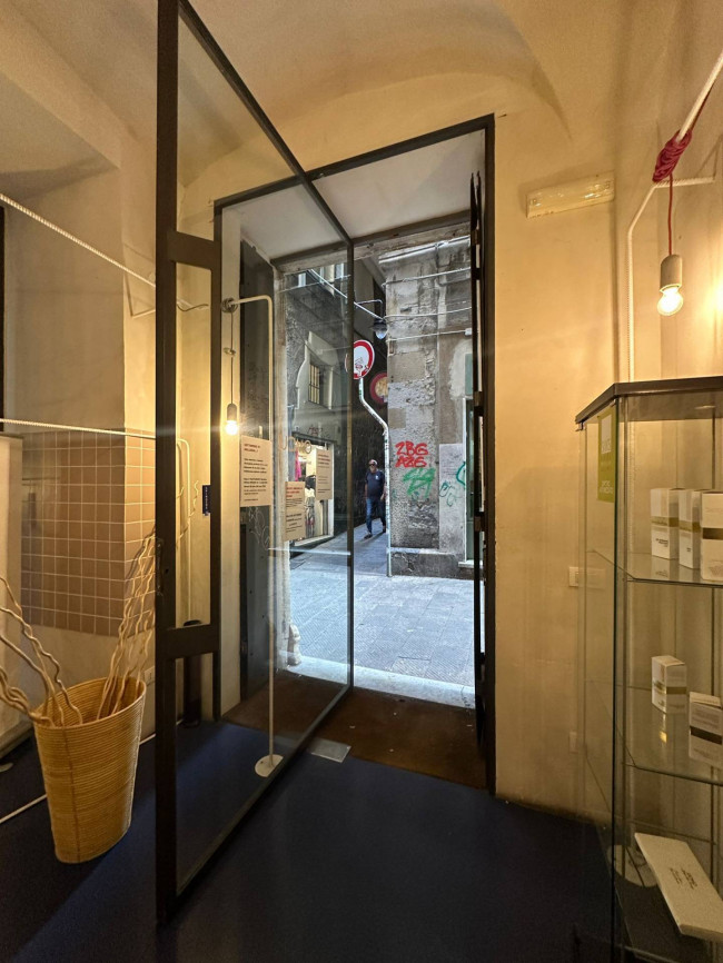 Attività commerciale in vendita a Genova
