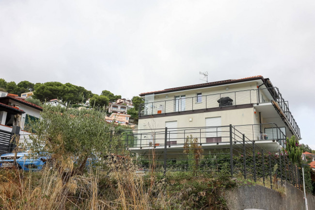 Appartamento in vendita a Andora