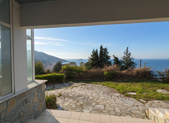 Villa in vendita a Alassio