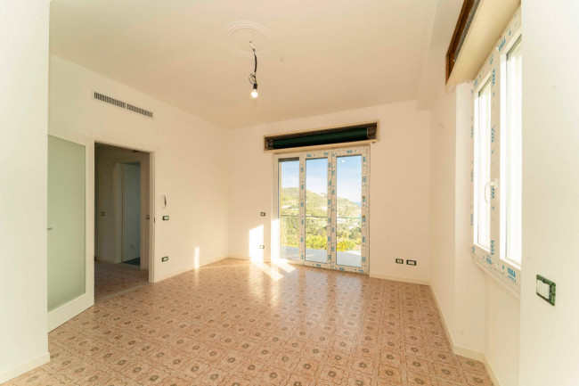 Appartamento in vendita a San Lorenzo al Mare