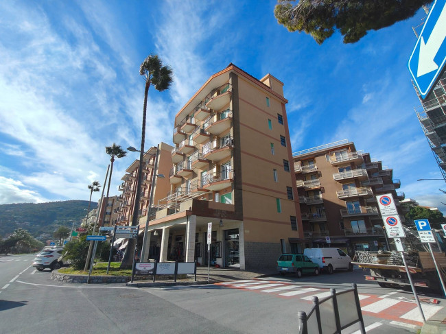 Appartamento in vendita a Andora