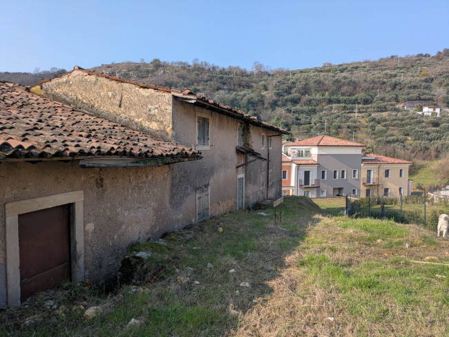 Rustico in vendita a Verona