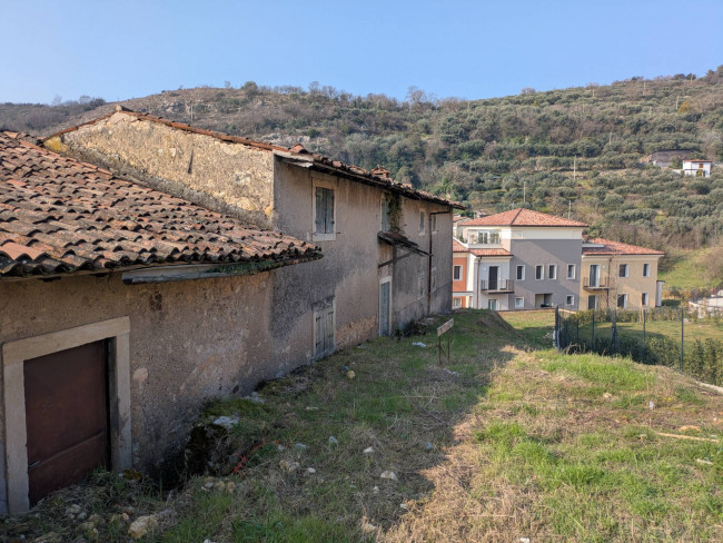 Rustico in vendita a Verona