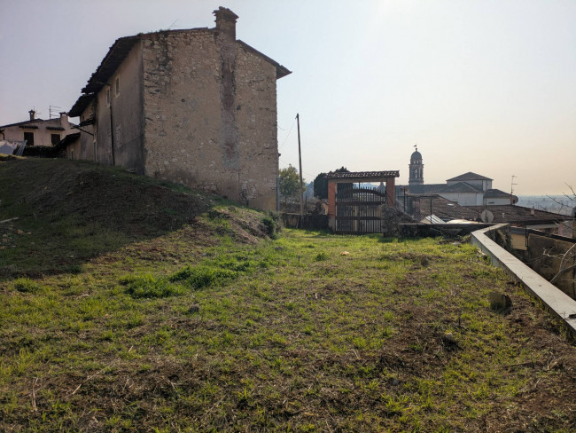 Rustico in vendita a Verona