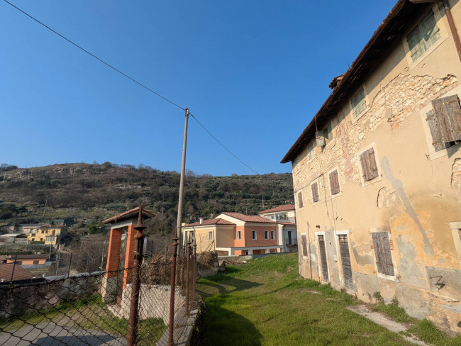 Rustico in vendita a Verona