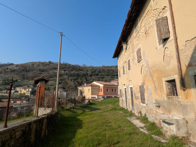 Rustico in vendita a Verona