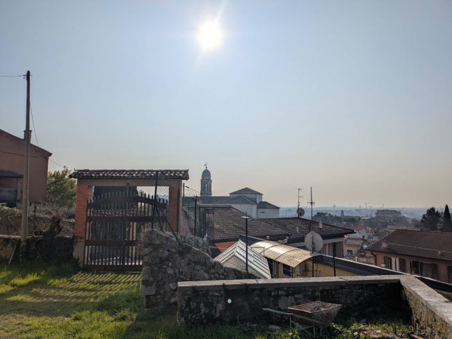 Rustico in vendita a Verona