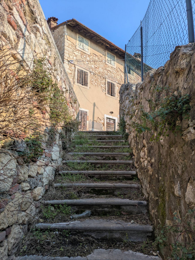 Rustico in vendita a Verona