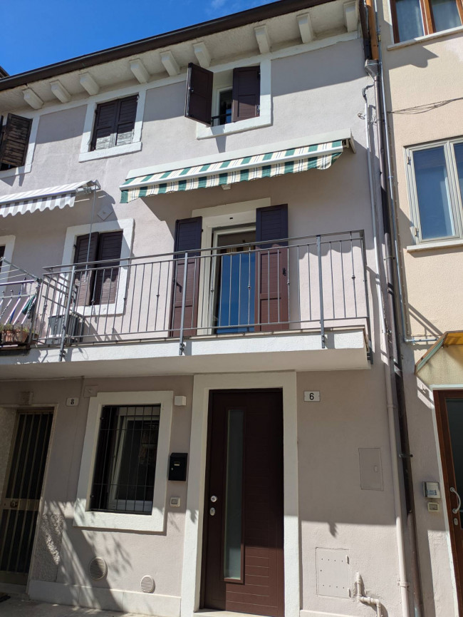 Villette a schiera in affitto a Verona