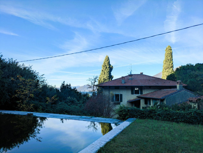 Villa in vendita a Torri del Benaco