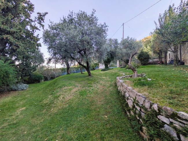 Villa in vendita a Torri del Benaco