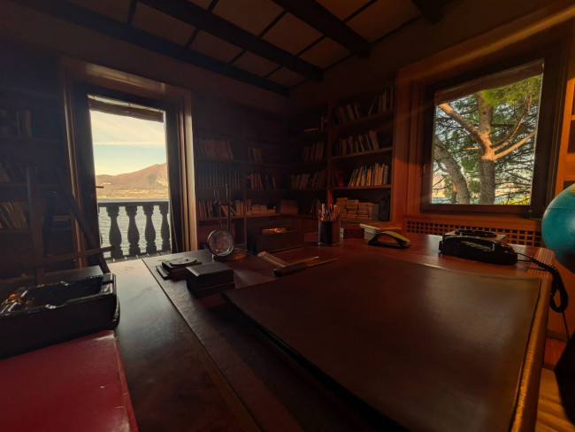 Villa in vendita a Torri del Benaco