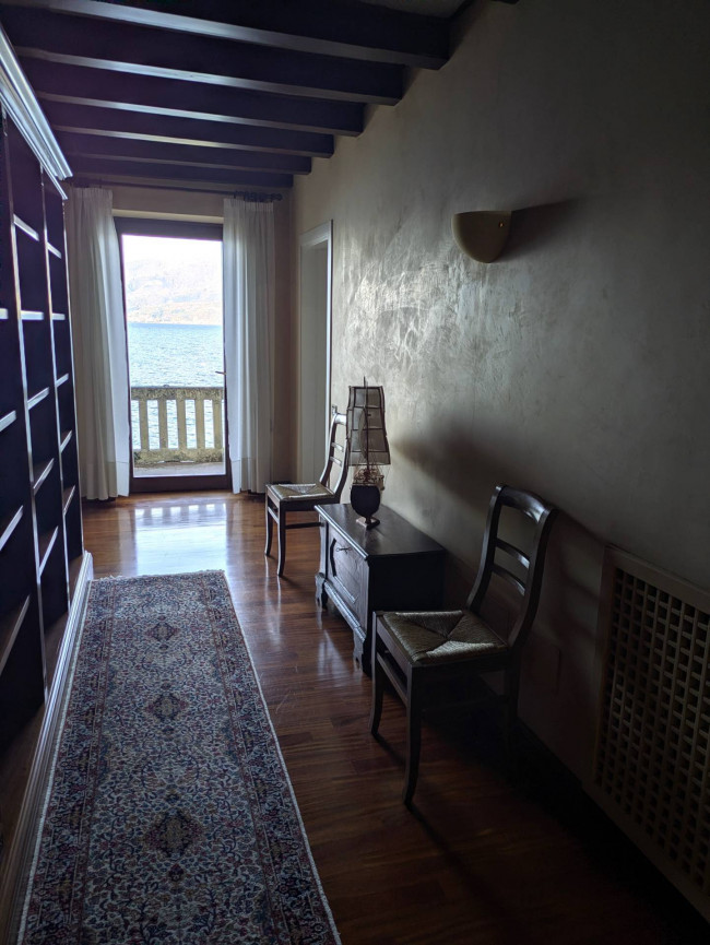 Villa in vendita a Torri del Benaco