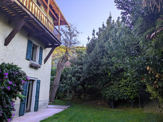 Villa in vendita a Torri del Benaco