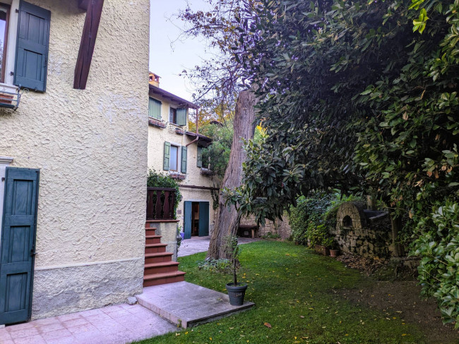 Villa in vendita a Torri del Benaco
