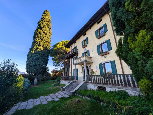 Villa in vendita a Torri del Benaco