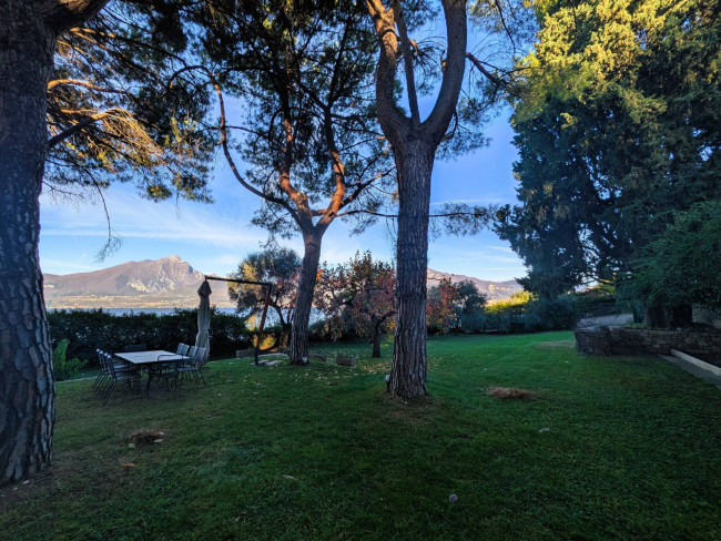 Villa in vendita a Torri del Benaco