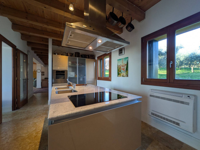 Villa in vendita a Verona