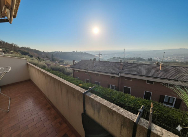 Villette a schiera in vendita a Negrar