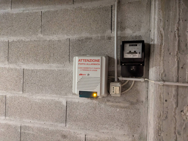 Box o garage in vendita a Verona