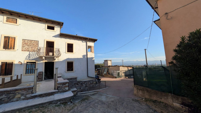 Rustico in vendita a Sona